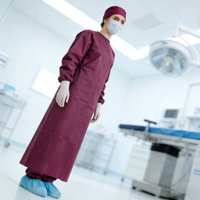 Bom preço Vestido cirúrgico vermelho profundo SMMS Nível 4 - Vestido de isolamento descartável certificado AAMI com tecido não tecido on-line